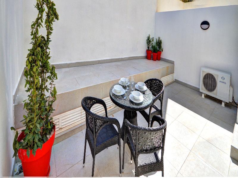 Eden Grail Apartment Ta Xbiex Exterior photo